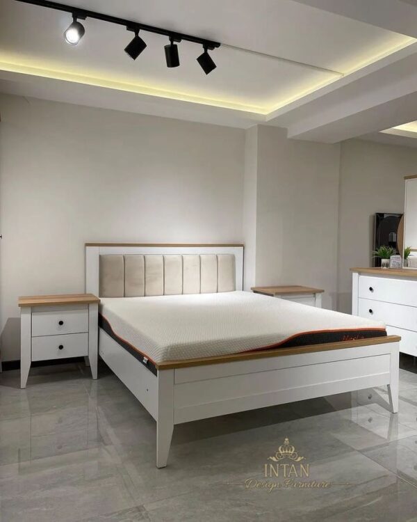 Set tempat tidur koloni modern